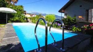 Ferienhaus im Tessin mieten- mit Pool und Seesicht